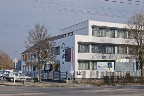 Kiskunhalasi Szakképzési Centrum Vári Szabó István Szakképző Iskola és Kollégiumának épülete