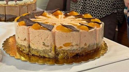 Kecskeméti barackos kölestorta