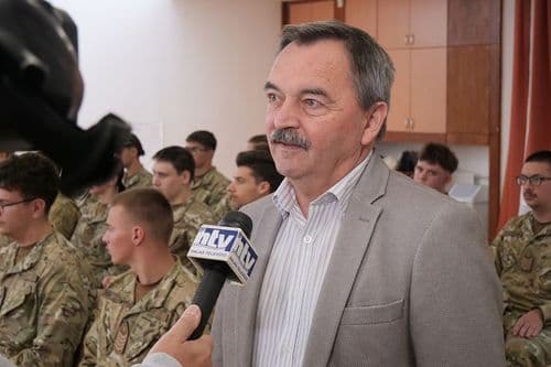 Papp Gyula főigazgató interjút ad.