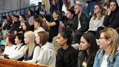 Közönség a Hajkupán.