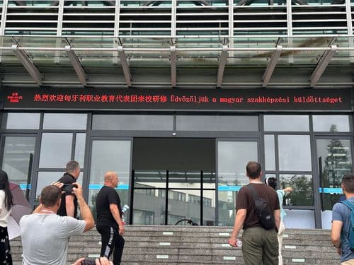 "Üdvözöljük a magyar szakképzési küldöttséget."
