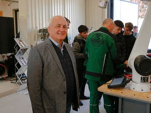 Nagy Ferenc ügyvezető és munkatársai minden kérdést megválaszoltak a nap folyamán.