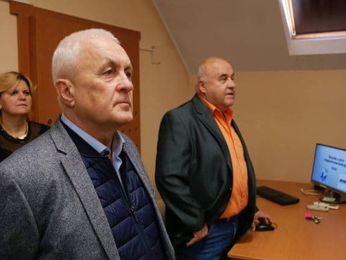 Somogyvári József régi barátként fogadta a cég delegációját.