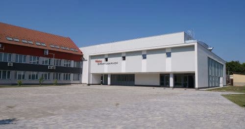 Kiskunhalasi SZC Kiskőrösi Wattay Sportcsarnok épülete