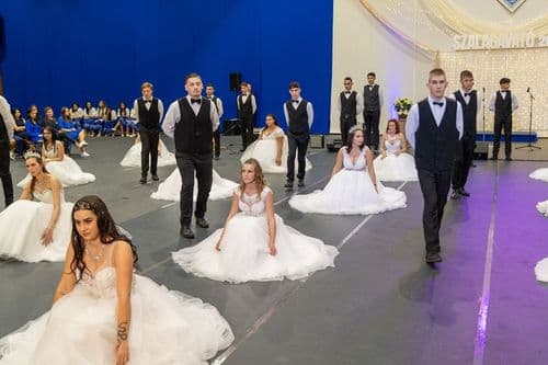 A végzősök keringője.