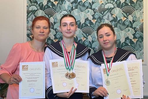 A verseny összesítésében tanulóink hat dobogós helyezést és nyolc érmet szereztek.