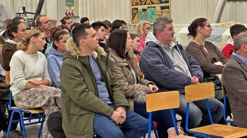 Évről évre többen látogatják a Kisinasok éjszakáját.