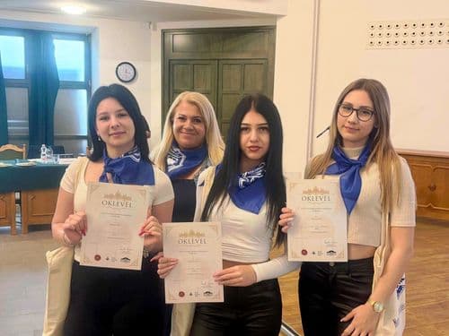 Szakmai kiránduláson a Közgé diákjai.