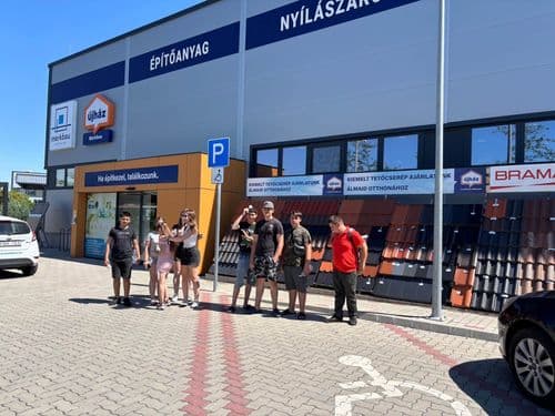 Újház Centrumnál jártak a résztvevők.